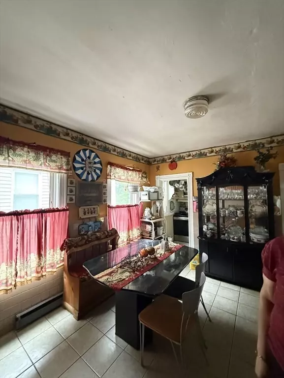 Boston, MA 02121,1 Dever