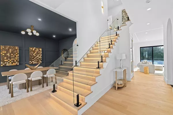 Newton, MA 02461,36 Roland Street