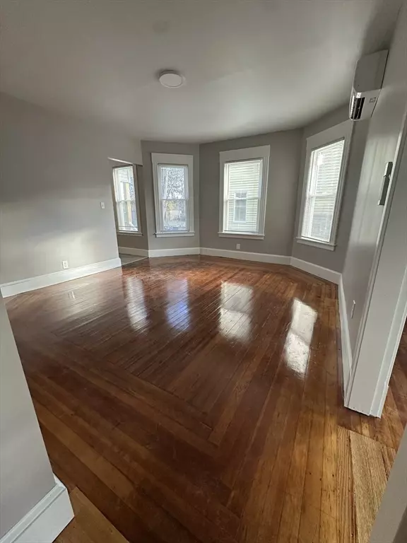 Springfield, MA 01109,37 Cortland St #1