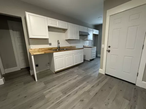 Springfield, MA 01109,37 Cortland St #1