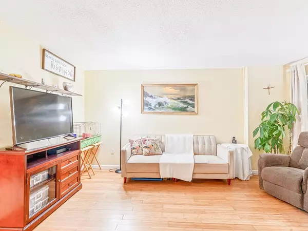 Methuen, MA 01844,945 Riverside Dr. #2A