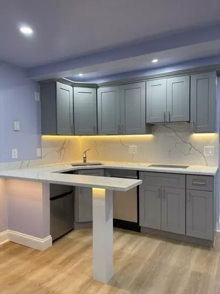 45 Oval Road #6, Quincy, MA 02171