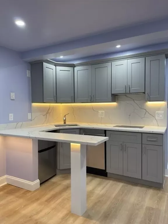 45 Oval Road #6, Quincy, MA 02171