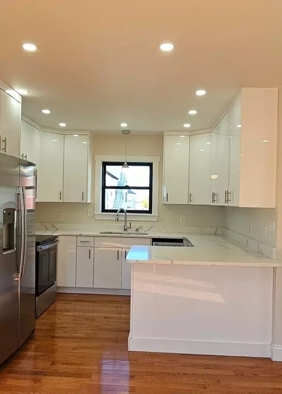 Fall River, MA 02721,31 Niagara St