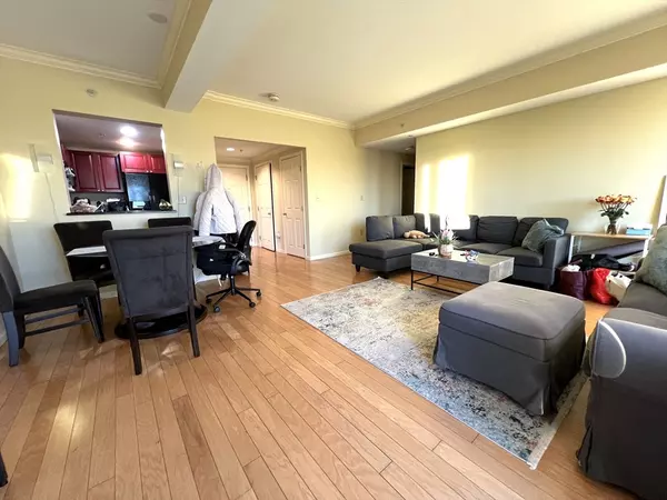 Boston, MA 02111,1 Nassau St #1607