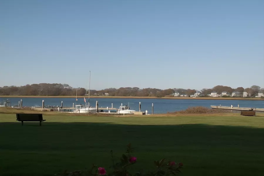 200 Cove Way #107, Quincy, MA 02169