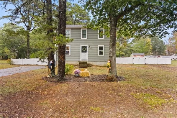 42 Stockade, Plymouth, MA 02360