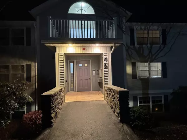 Spencer, MA 01562,4 Crestview Dr #55