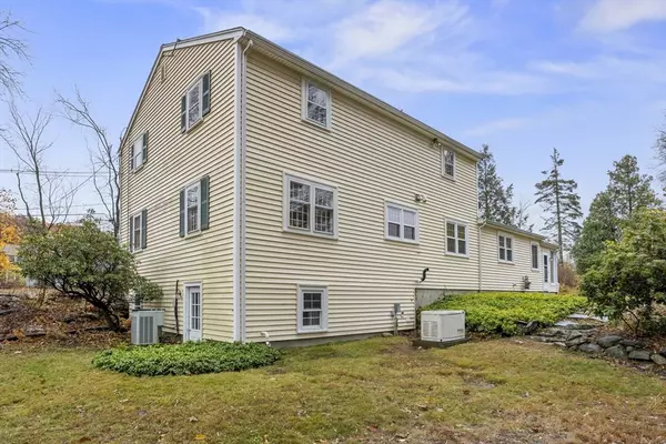 Westford, MA 01886,21 Flagg Rd