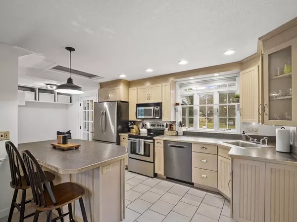 Haverhill, MA 01835,77 Stetson St