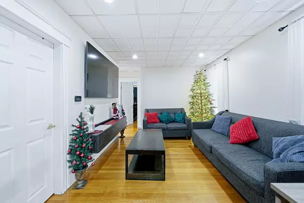 Methuen, MA 01844,14-16 Cypress Ave