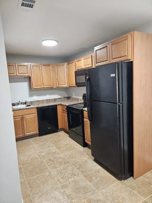 Oxford, MA 01537,34 Thayer Pond Road #8