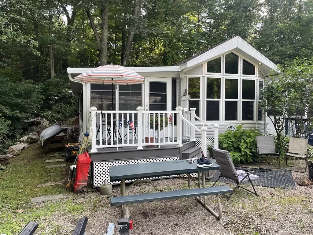 Griswold, CT 06351,262 Shetucket Turnpike #112