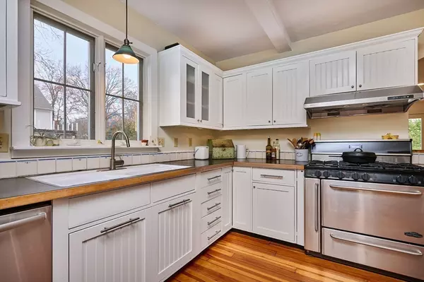 Northampton, MA 01060,11 Norwood Ave