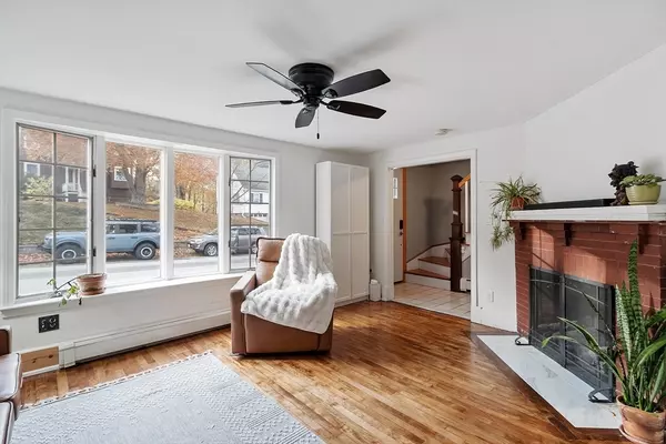 Wakefield, MA 01880,24 Myrtle Ave