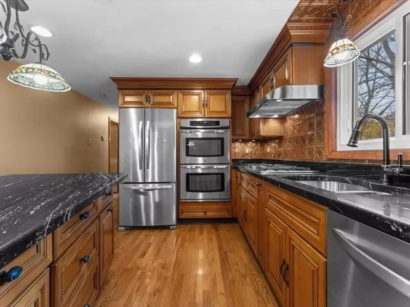 11 Benson Street, Worcester, MA 01604