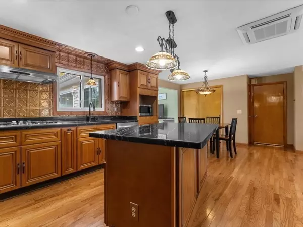 Worcester, MA 01604,11 Benson Street