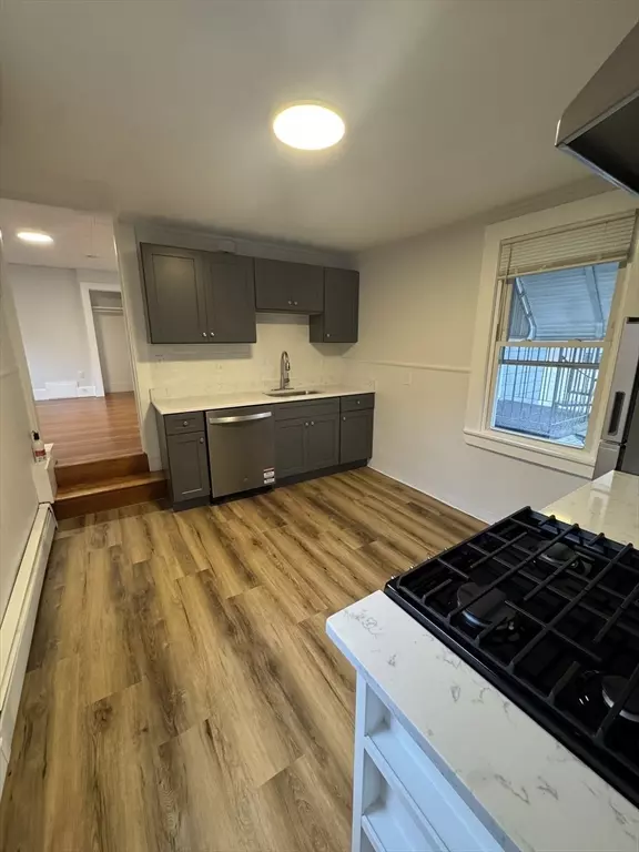 Somerville, MA 02143,38 Spring #2R