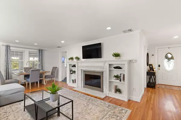 Wakefield, MA 01880,40 Friend Street