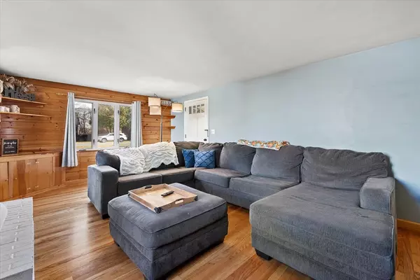 Westfield, MA 01085,323 Southwick Rd