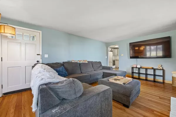 Westfield, MA 01085,323 Southwick Rd