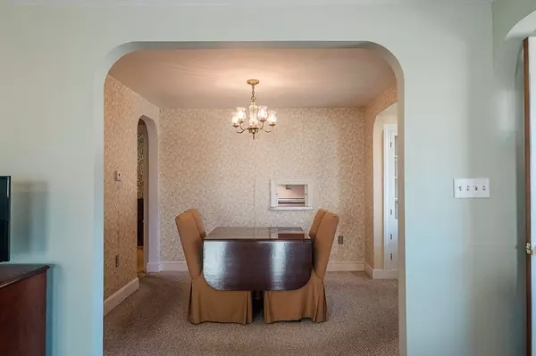 Hamilton, MA 01982,7 Park St.