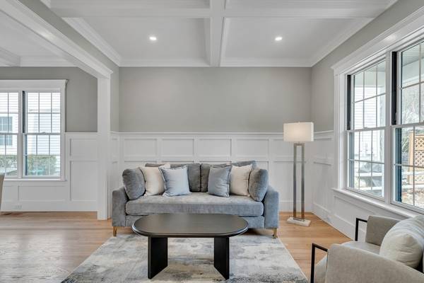 Lexington, MA 02420,17 Hamilton Road