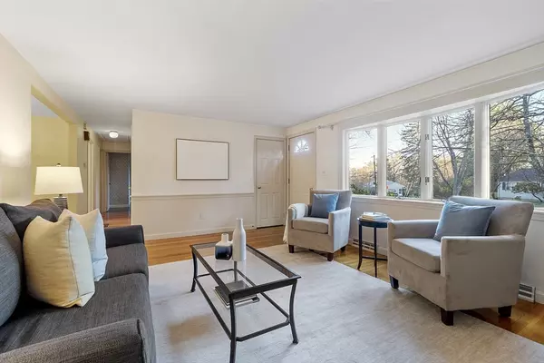 Westford, MA 01886,4 Crown Road