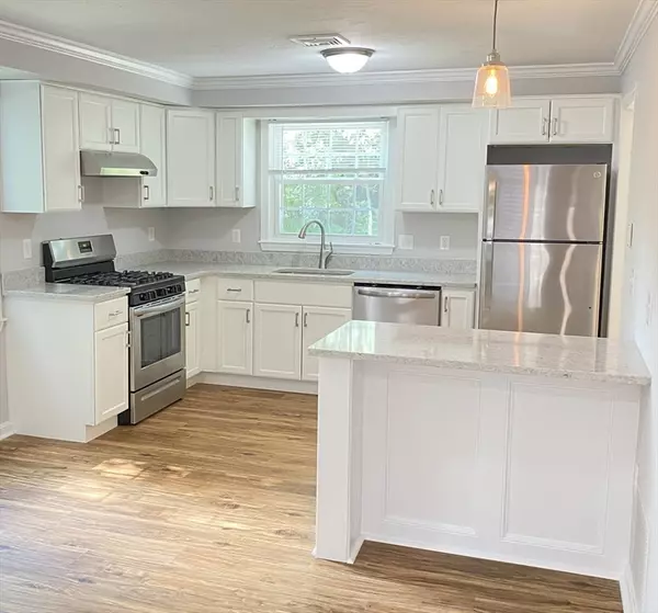 344 Neponset St #2, Canton, MA 02021