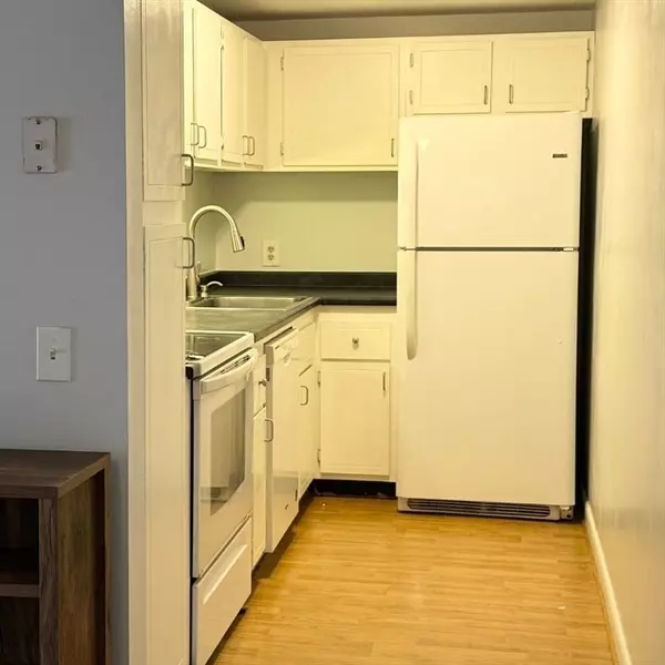 Boxborough, MA 01719,44 Leonard Rd #44