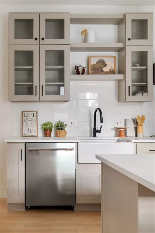 Somerville, MA 02143,85 Lowell St