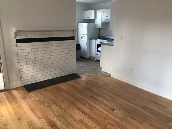 Abington, MA 02351,344 North Ave #4