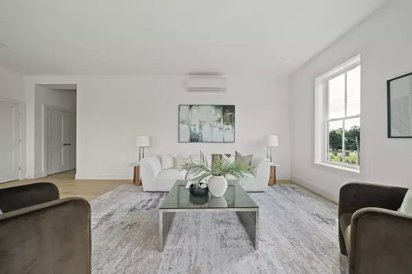 Quincy, MA 02169,105 Sea St #301