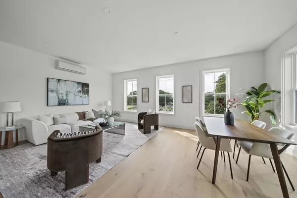 Quincy, MA 02169,105 Sea St #203