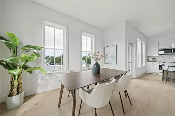 Quincy, MA 02169,105 Sea St #203