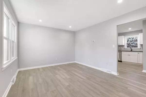 Attleboro, MA 02703,429 S Main Street #7