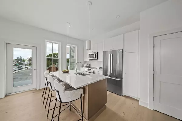 105 Sea St #105, Quincy, MA 02169