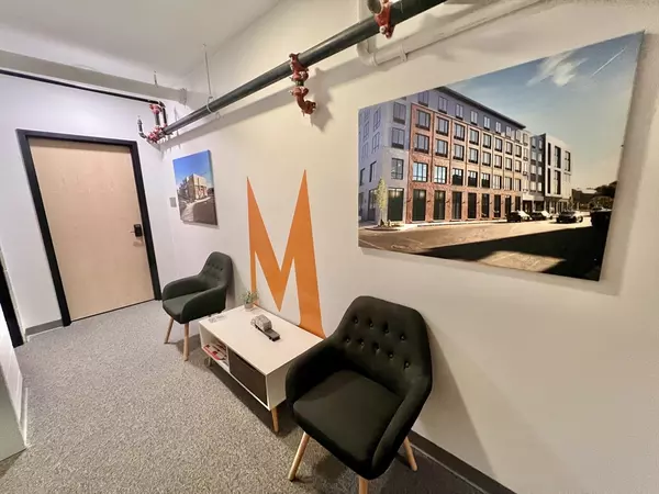 4 Montvale Ave #103, Woburn, MA 01801