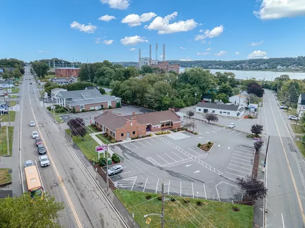 Somerset, MA 02726,54 County St