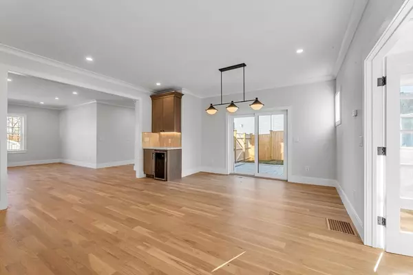 Boston, MA 02131,415 Poplar Street