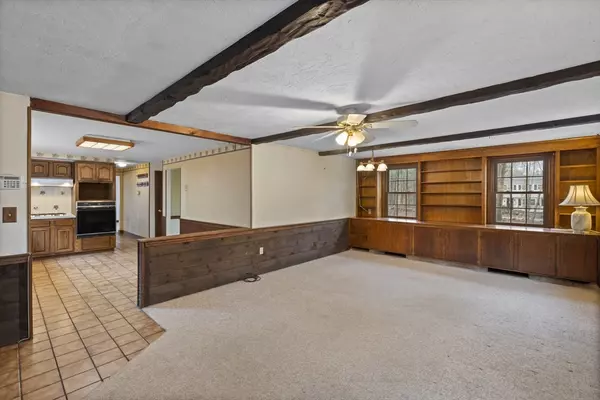 Boxborough, MA 01719,139 Picnic St