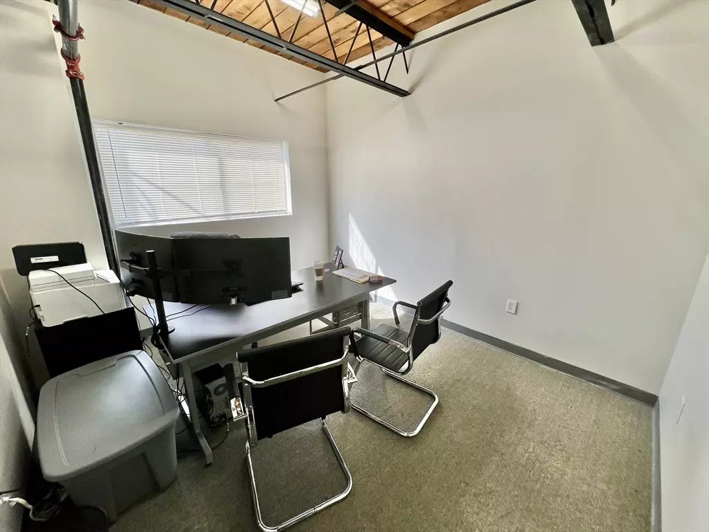 Danvers, MA 01923,28 Harbor St #207