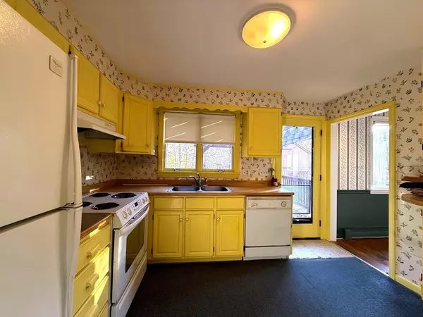 Groton, MA 01450,660 Old Dunstable Rd