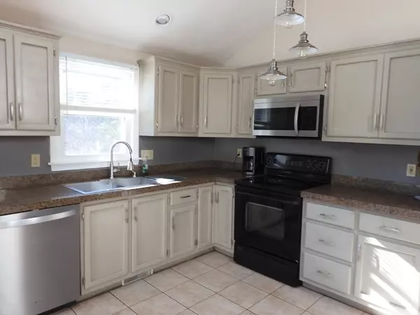 Methuen, MA 01844,115 Merrimack Rd #115