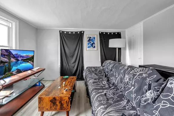 Grafton, MA 01536,6 Overlook St