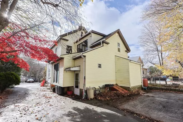 Stoneham, MA 02180,8 Walnut St