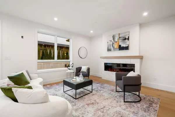 Newton, MA 02461,956 Walnut Street #7