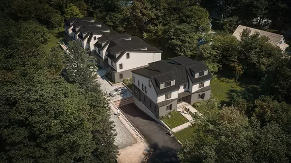 956 Walnut Street #7, Newton, MA 02461