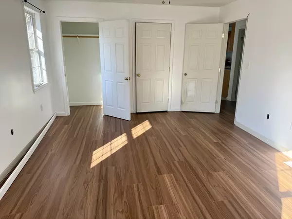 Southbridge, MA 01550,136 Eastford Rd #2