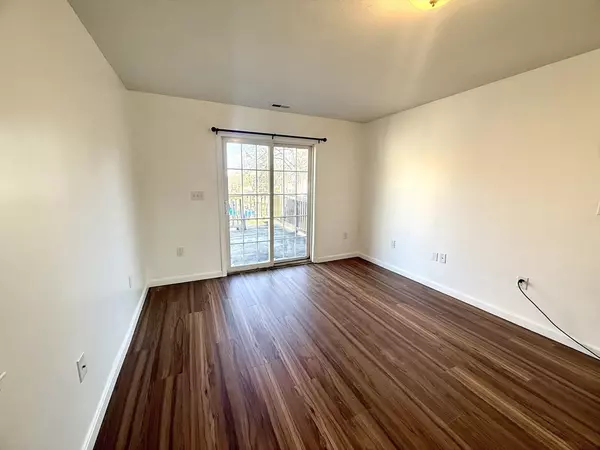 Southbridge, MA 01550,136 Eastford Rd #2